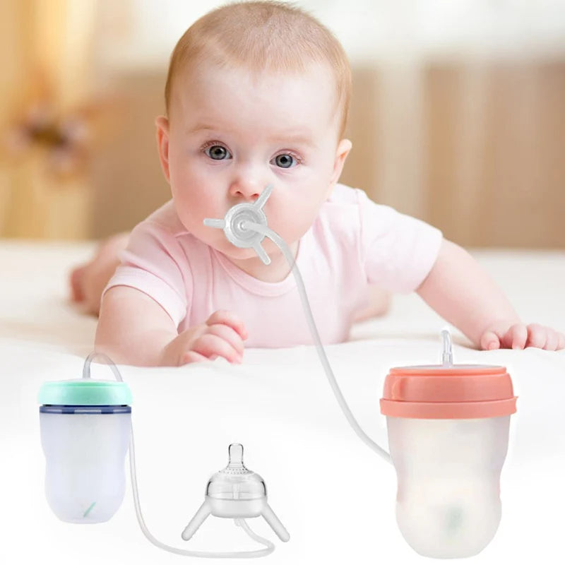 Biberon 🍼 auto-alimenté équipé d'une longue paille.