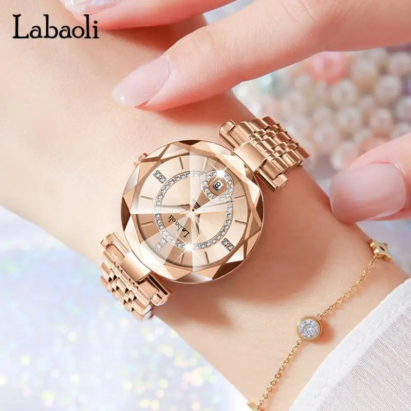 Montre pour femme élégante et luxueuse avec une touche de mode.