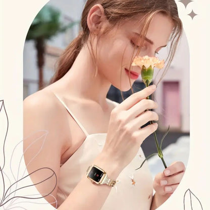 Montre intelligente pour femme avec deux bracelets.