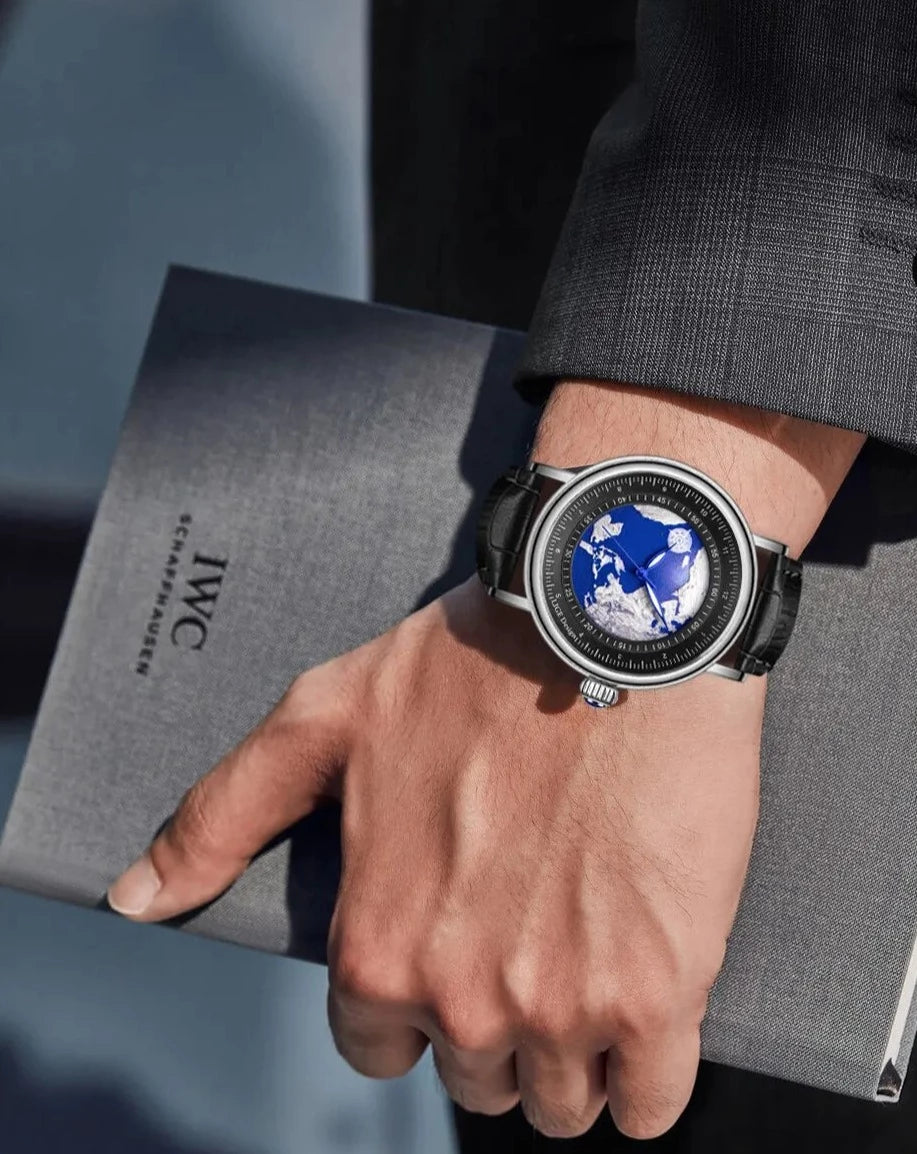 Montre Blue Planet pour homme moderne.