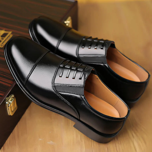 Chaussures d'affaires en cuir formelles pour hommes.