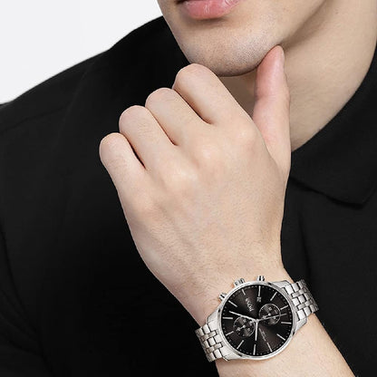 Montre Hugo Boss pour homme.