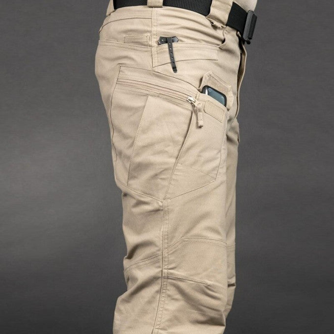 Pantalon imperméable tactique multifonction.